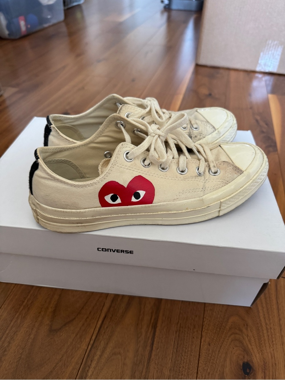 PLAY Comme des Garçons Single Heart Chuck 70